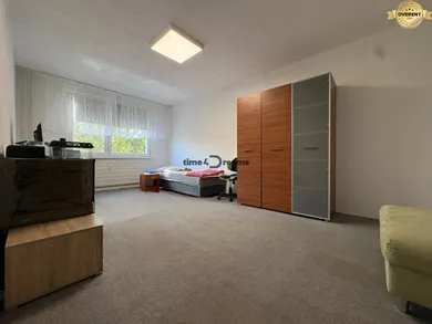 Na predaj 3-izbový byt, 84 m², Levice