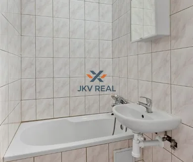 Na predaj 1-izbový byt, 40 m², Michalovce, štefánikova