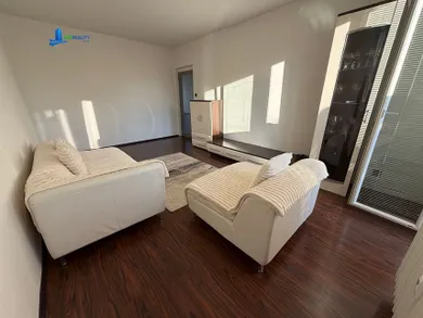 Na predaj 3-izbový byt, 74 m², Banská Bystrica, Švermova
