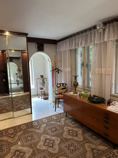 Na predaj 5-izbový byt, 175 m², Bratislava-Staré Mesto, Západný rad