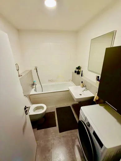 Na prenájom 2-izbový byt, 44 m², Bratislava-Ružinov, Hraničná