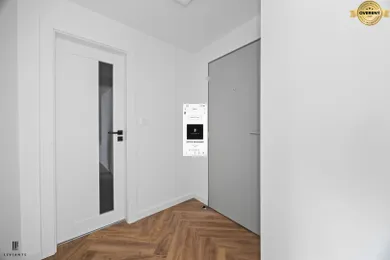 Na predaj 1-izbový byt, 41 m², Nové Mesto nad Váhom, Bzinská