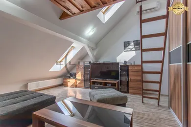 Na predaj 1-izbový byt, 43 m², Bratislava-Nové Mesto, Osadná
