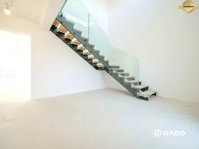 Na predaj 4-izbový dom, 161 m², Trenčín, Legionárska