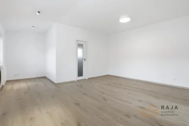 Na prenájom 2-izbový byt, 68 m², Bratislava-Rusovce, 2