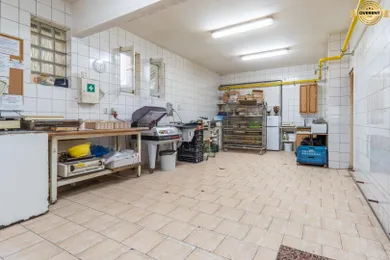 Na predaj komerčné, 600 m², Trnava, Koniarekova