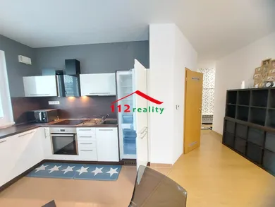 Na predaj 3-izbový byt, 75 m², Bratislava-Ružinov, Kaštieľska