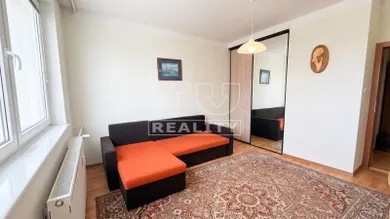 Na predaj 4-izbový byt, 101 m², Poprad