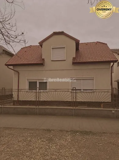 Domy na sprzedaż, 4-pokojowe, Nové Zámky · €205 000