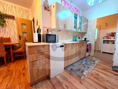 Na predaj 3-izbový byt, 63 m², Komárno, Nám.Kossutha
