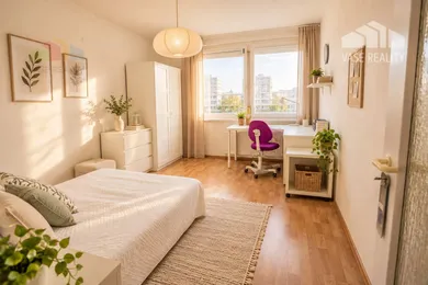 Na prenájom 3-izbový byt, 101 m², Bratislava-Petržalka, Zadunajská