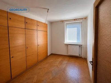 Квартиры на продажу, 3-комнатные, Levice · €123 990