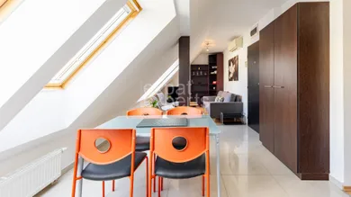 Na prenájom 2-izbový byt, 75 m², Bratislava-Staré Mesto