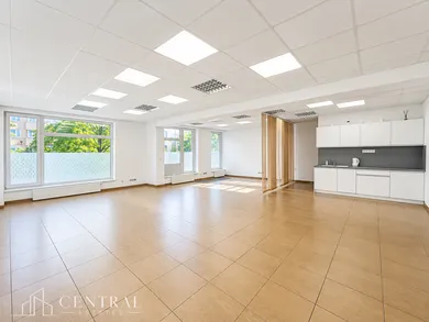 Kiadó kereskedelmi ingatlanok, Senec · €750