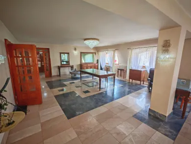 Lokale komercyjne na sprzedaż, Trnava · €2 180 000
