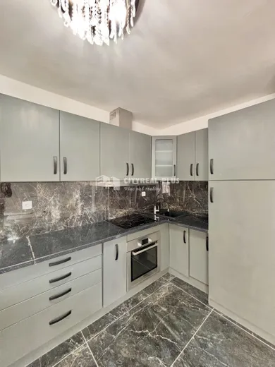 Na predaj dom, 320 m², Komoča, -