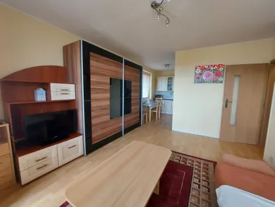 Na prenájom 3-izbový byt, 56 m², Košice-Západ, Uherova
