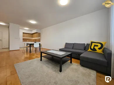 Квартиры в аренду, 2-комнатные, Bratislava-Karlova Ves · €740