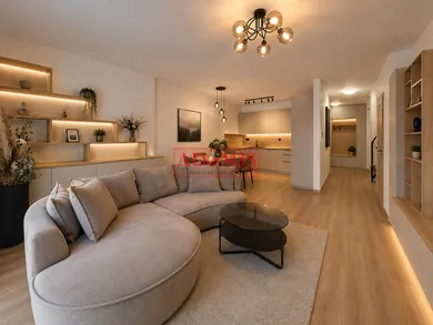 Domy na sprzedaż, Košice-Krásna · €349 990