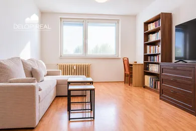 Na prenájom 1-izbový byt, 38 m², Bratislava-Rača, Závadská