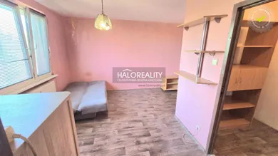 Na predaj 1-izbový byt, 28 m², Komárno, Družstevná ul.