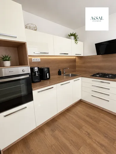 Na prenájom 2-izbový byt, 66 m², Nové Zámky, G. Bethlena