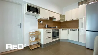 Na prenájom 2-izbový byt, 62 m², Žilina, Antona Bernoláka