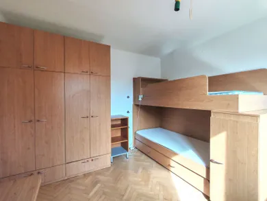 Na predaj 3-izbový byt, 72 m², Piešťany, A. Hlinku