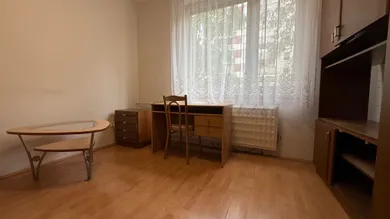 Na predaj 3-izbový byt, 64 m², Levice, Saratovská ul.