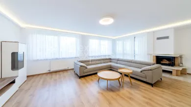 Mieszkania na wynajem, 4-pokojowe, Bratislava-Staré Mesto · €1490