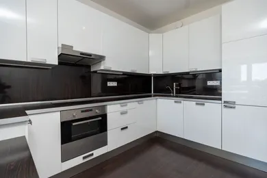 Na predaj 2-izbový byt, 55 m², Bratislava-Ružinov, Kaštieľska