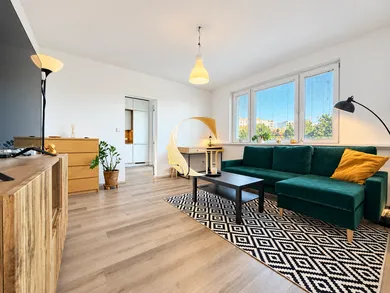 Na prenájom 2-izbový byt, 45 m², Bratislava-Ružinov, Hraničná