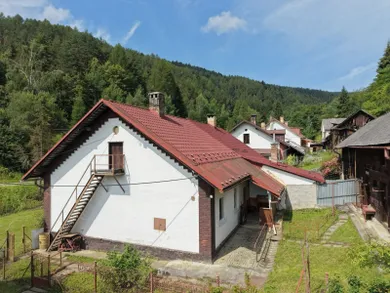 Na predaj 3-izbový dom, 482 m², Žakarovce, Žakarovská