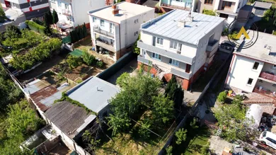 Na predaj 3-izbový dom, 200 m², Hlohovec, Koperníkova