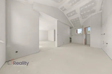 Na predaj 5-izbový dom, 130 m², Senec