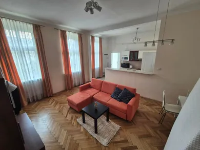 Na predaj 2-izbový byt, 52 m², Bratislava-Staré Mesto, Obchodná
