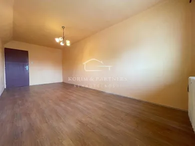 Na predaj 4-izbový dom, 188 m², Hurbanovo