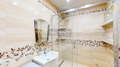 Na predaj 2-izbový byt, 61 m², Nové Zámky