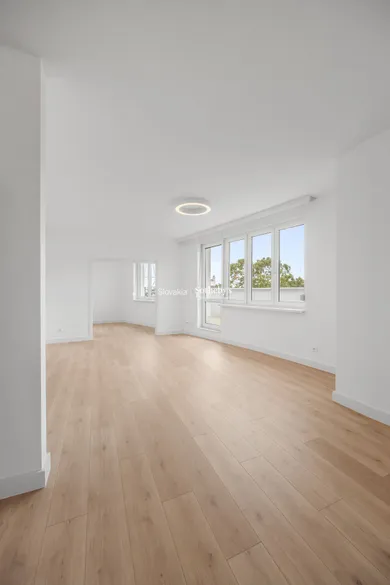 Na prenájom 3-izbový byt, 113 m², Bratislava-Staré Mesto, Šulekova