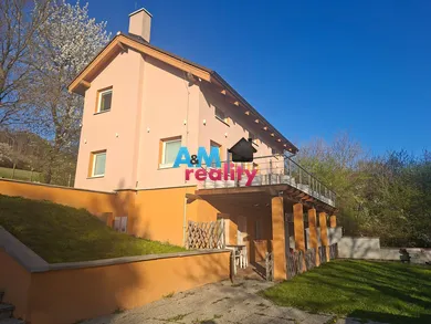 Domy na predaj 5-izbový, Trenčianske Teplice · €199 000