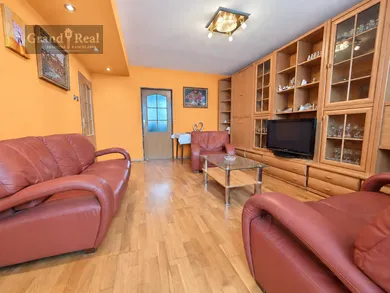 Na predaj 3-izbový byt, 71 m², Bratislava-Petržalka