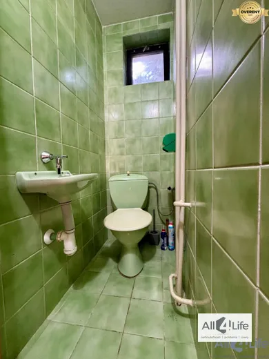 Na predaj 6-izbový dom, 225 m², Šípkové