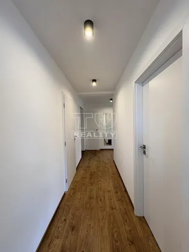 Na prenájom 3-izbový byt, 82 m², Trenčín