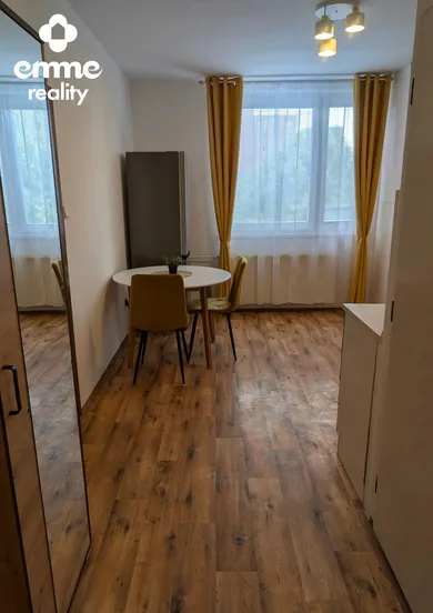 Na prenájom 1-izbový byt, 35 m², Dunajská Streda, Jilemnického