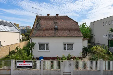 Na predaj dom, 110 m², Bratislava-Petržalka, Levočská