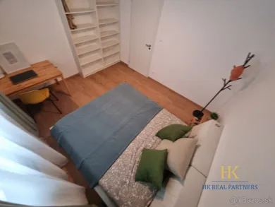 Na prenájom 3-izbový byt, 89 m², Bratislava-Nové Mesto, Vlárska