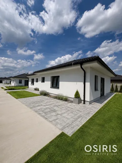 Domy na sprzedaż, Veľký Biel · €329 900