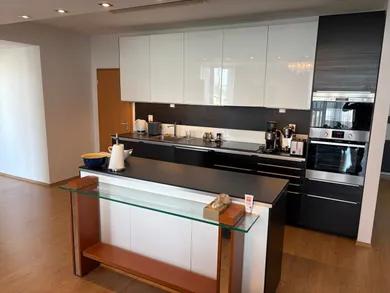 Na predaj 4-izbový byt, 160 m², Bratislava-Petržalka, Kopčianska