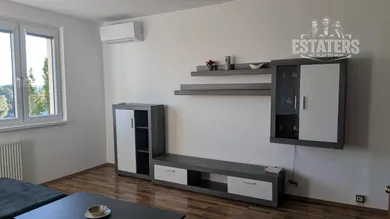 Na prenájom 3-izbový byt, 75 m², Bratislava-Petržalka, Bulíková