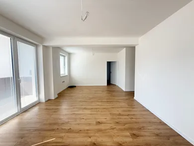 Na predaj 3-izbový byt, 68 m², Trnava, Ulica Hospodárska